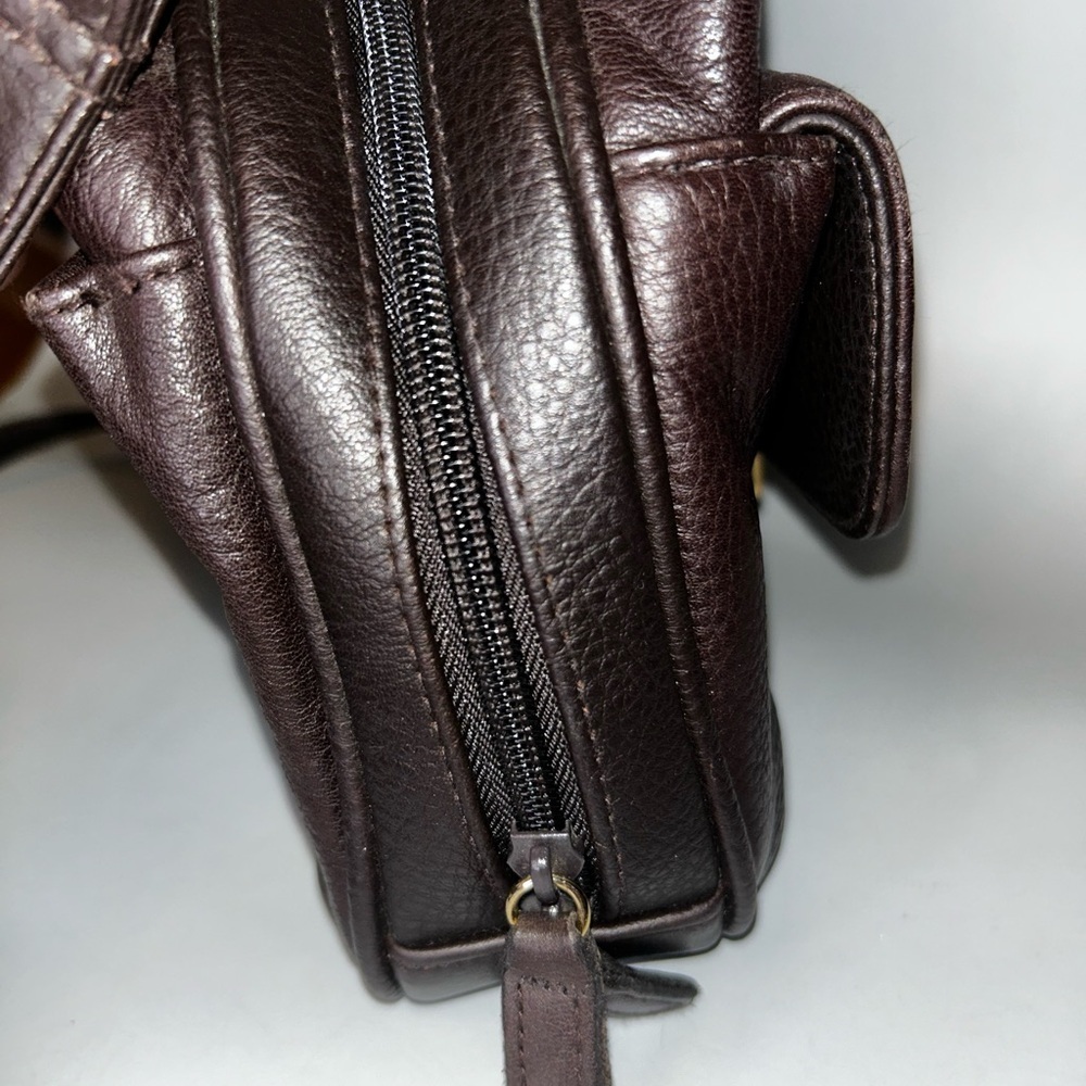 Pre loved chocolate brown Leather crossbody Bag - Picture 5 of 17
